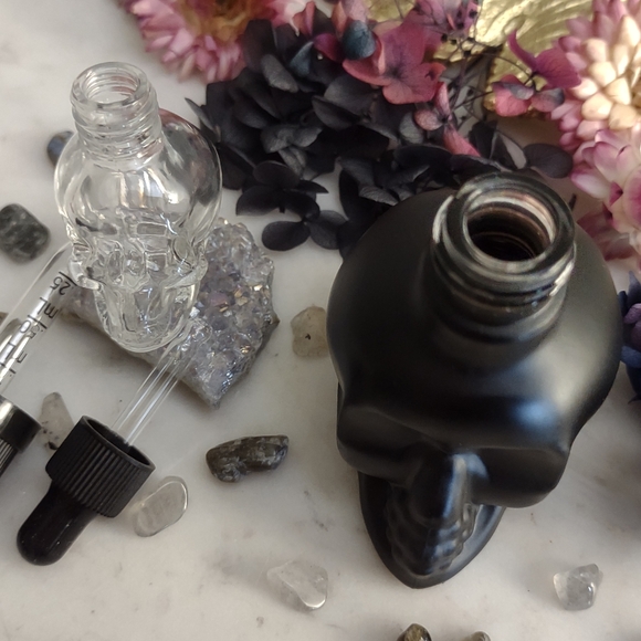 Witchy Skull Vial with Crystals 10mL Size, Reusable, Oil Dropper, Skull Dropper - Picture 5 of 8